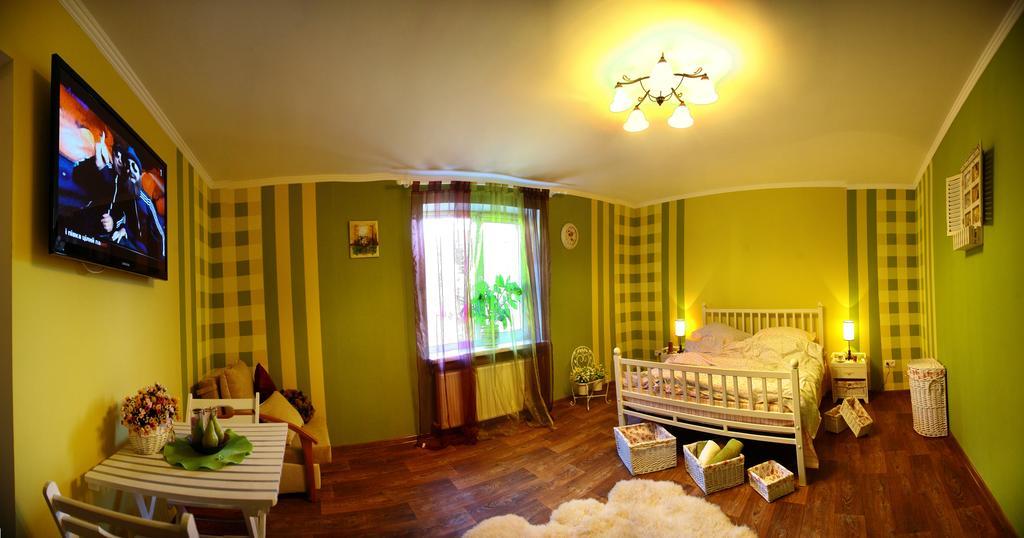 Golden Park Apartments Umanʼ Exterior foto